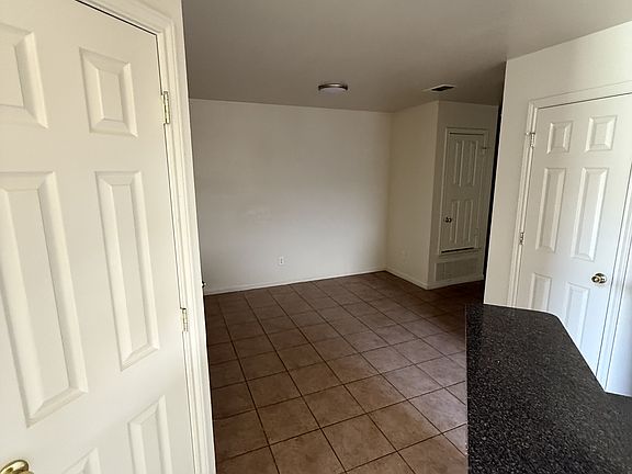 3rd image of 1301 Nicholas Cir #B