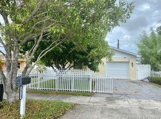 5913 Wiley St, Hollywood, FL 33023