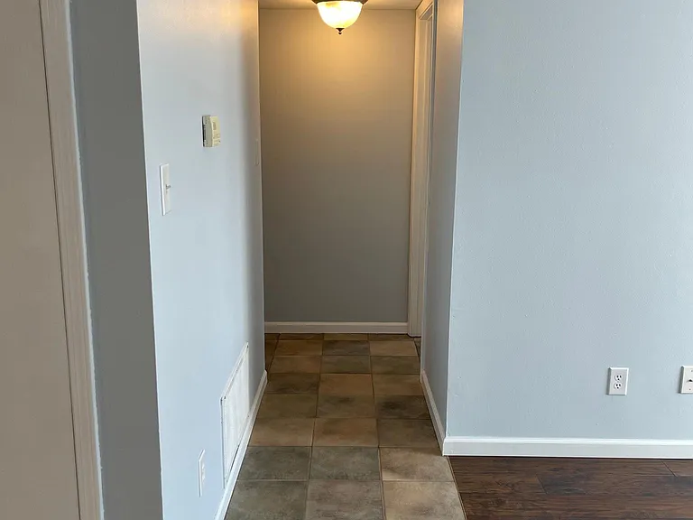 1210 Creve Coeur Crossing Ln #H — Photo 9