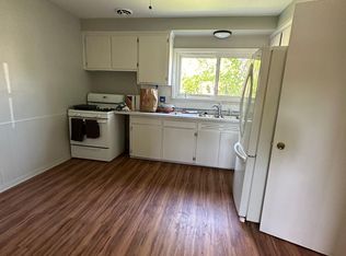 14220 W Nine Mile Rd, Oak Park, MI 48237