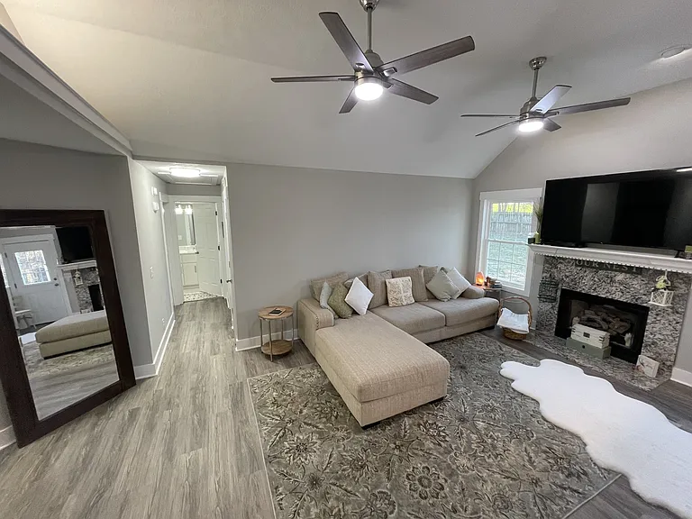 116 Cora St — Photo 4