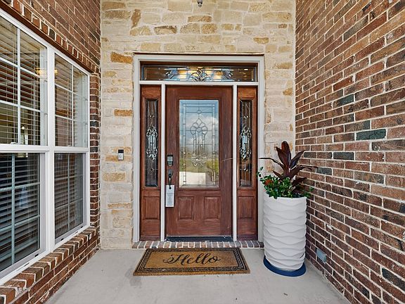 3rd image of 15144 Delaney Ln