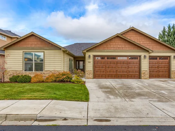 983 Pumpkin Rdg, Eagle Point, OR 97524