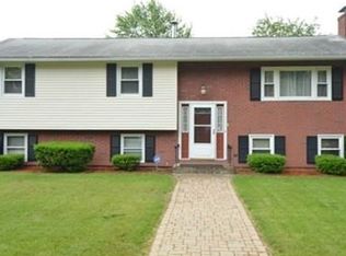 60 Oneida St, Methuen, MA 01844