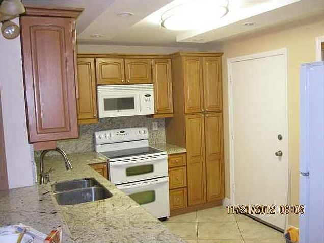 1st image of 1302 NE 191st St APT 121