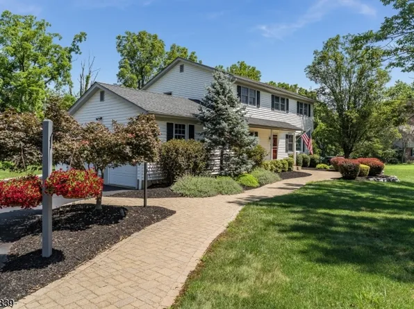 11 Garden Place, Raritan Twp., NJ 08822