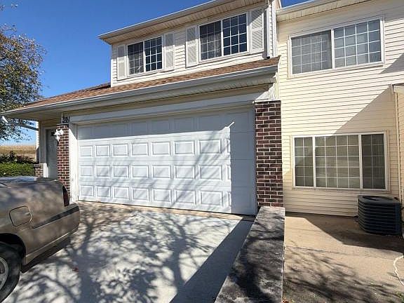 4th image of 3701 Brook Ridge Ct