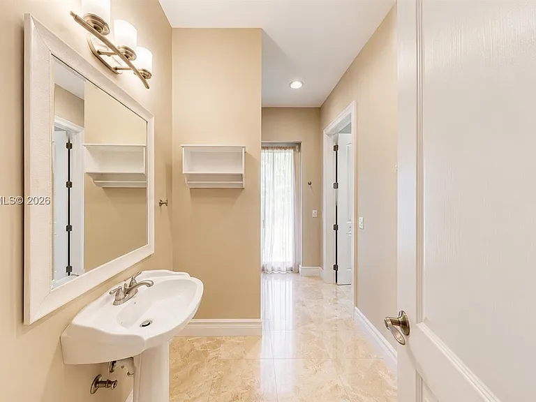 5751 SW 59th Pl #1 — Photo 12