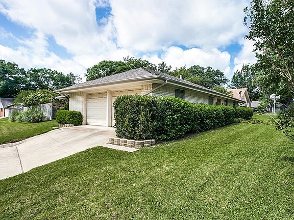 2nd image of 7266 Laurie Dr