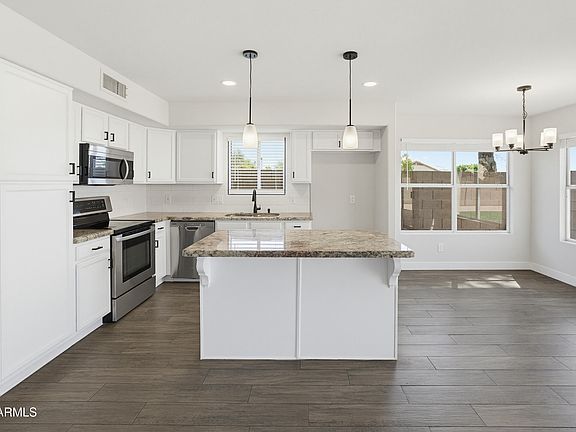 4th image of 8913 W MARCONI Avenue