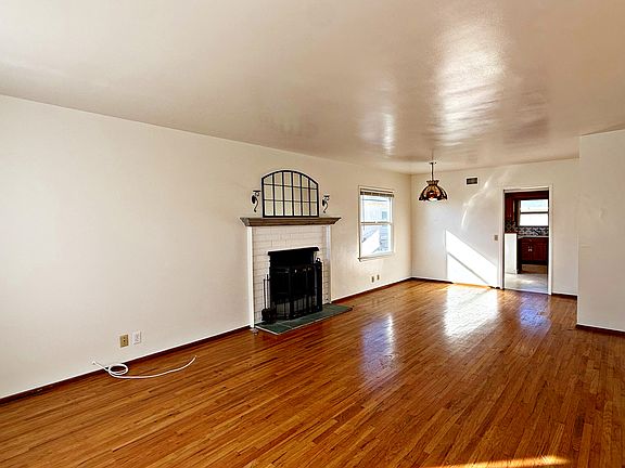5th image of 4847 Willmonte Ave