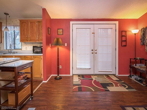 3rd image of 12487 Creek View Dr