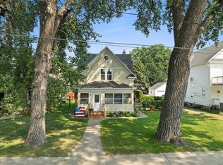 420 1st St NW, Minot, ND 58703