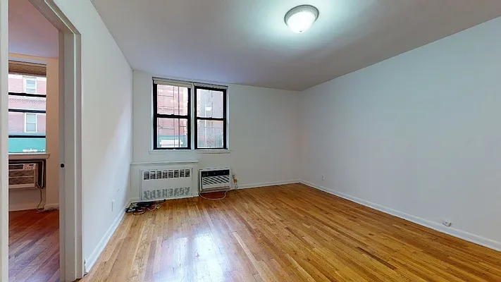 Rented by Bond New York | media 16