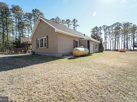 4th image of 3313 Belfiore Rd