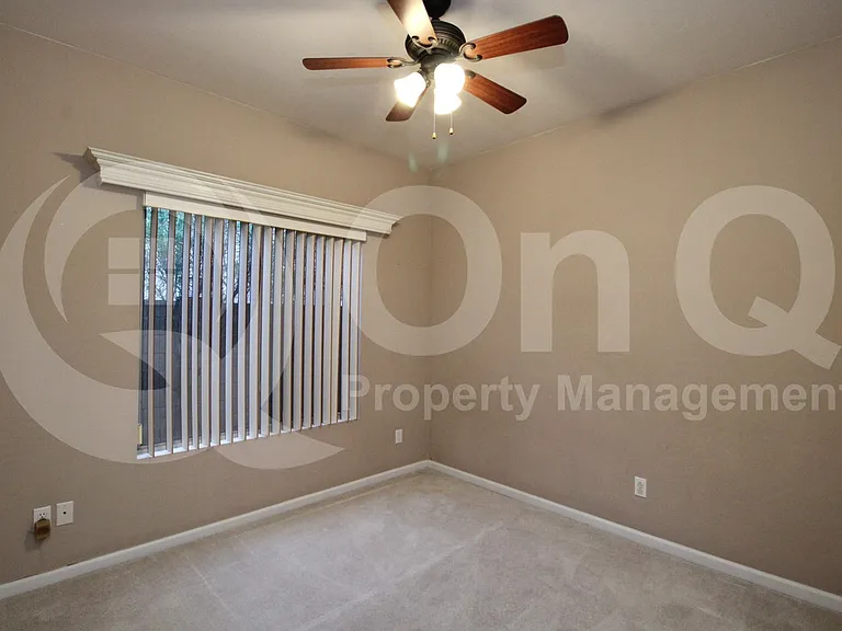 685 W Estrella Dr — Photo 22