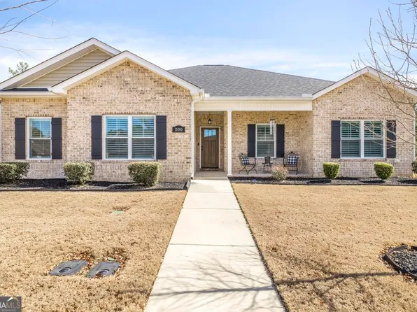 200 Charles Gray Blvd, Perry, GA 31069