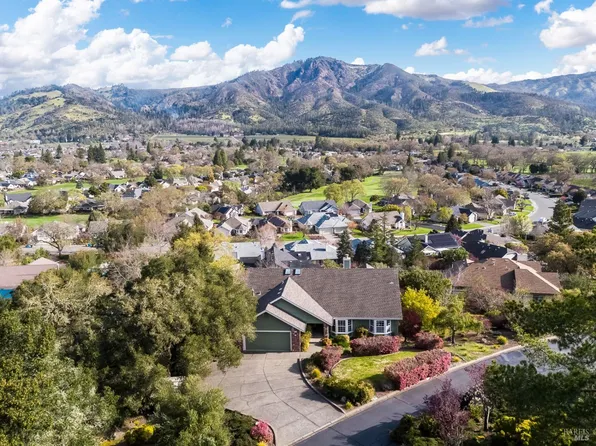 413 Crestridge Place, Santa Rosa, CA 95409