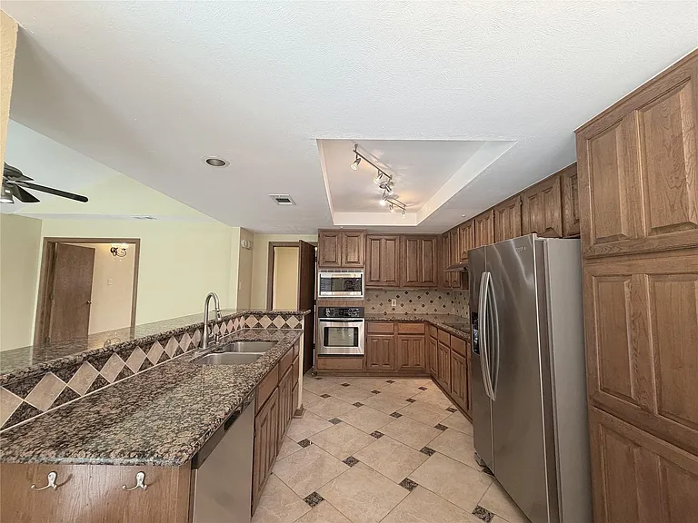 13103 Waldemere Dr — Photo 14