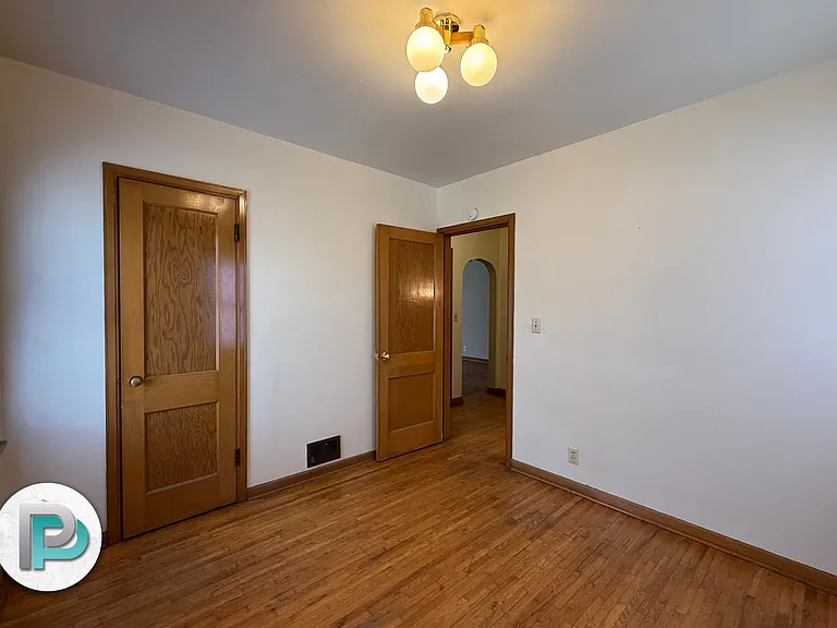 221 2nd St NE #2 — Photo 12