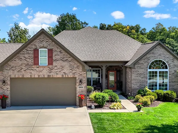 9909 Timberwood Ln, McCordsville, IN 46055