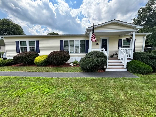 50 Highland St #236, Taunton, MA 02780