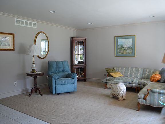 3rd image of 55120 Lordona Ln