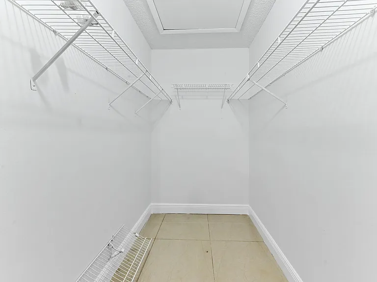 5421 Helene Cir — Photo 23