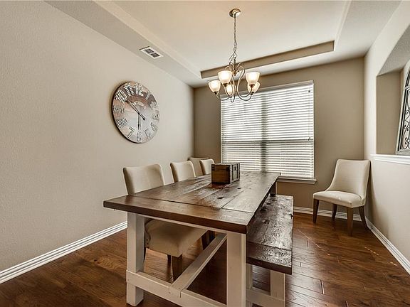 5th image of 2604 Sun Creek Dr