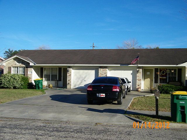 1st image of 606 Sherwood Dr