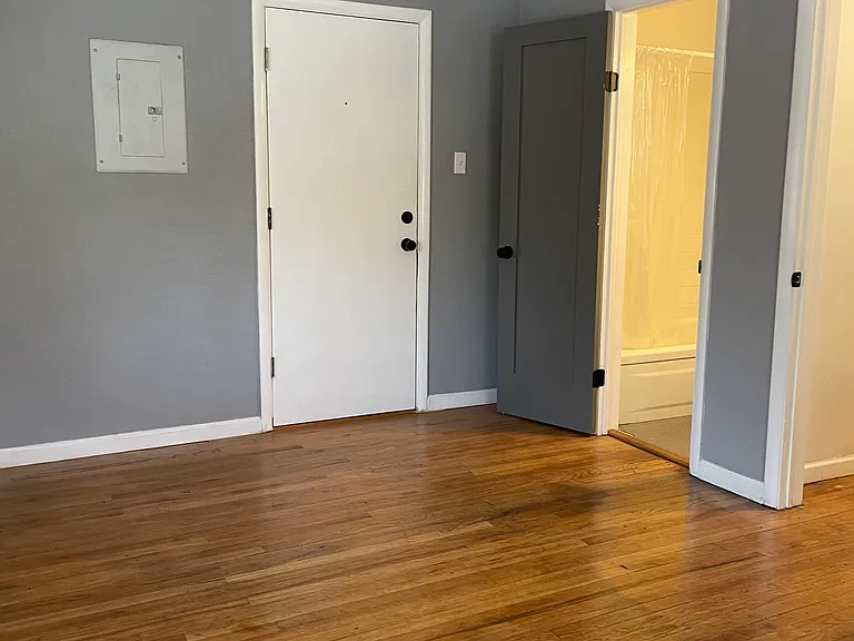 1750 N Pearl St #C7 — Photo 8