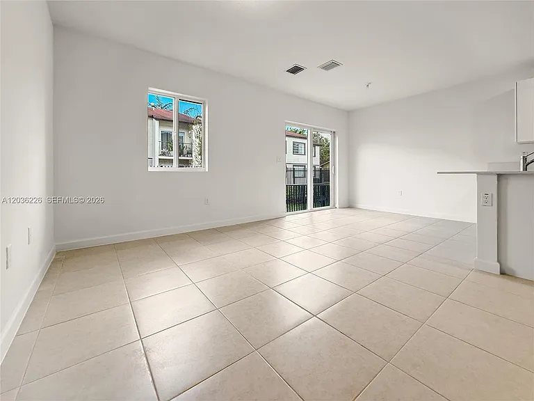 3770 SW 50th Ave #3770 — Photo 11