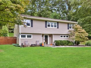 129 Old Farm Rd S, Pleasantville, NY 10570