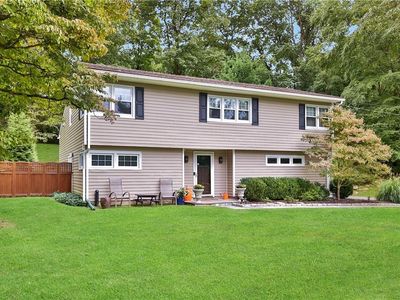 129 Old Farm Road S, Pleasantville, NY, 10570