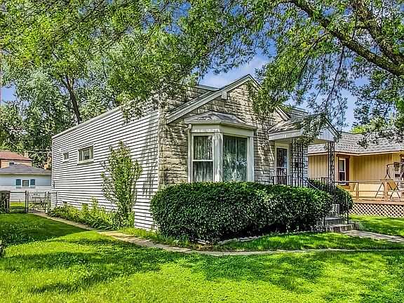 3rd image of 5052 N Mobile Ave