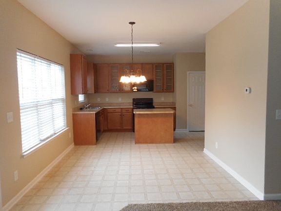5th image of 5914 Laurel Creek Ct