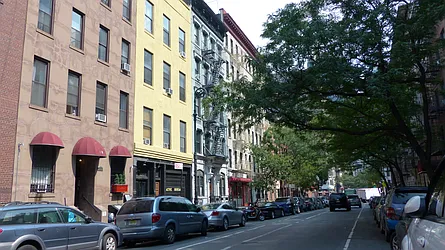 419 West 44th Street in Hell&#39;s Kitchen