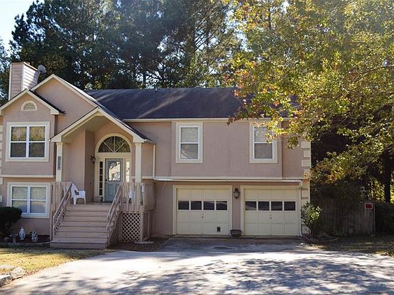 3rd image of 2104 Crystal Lake Dr