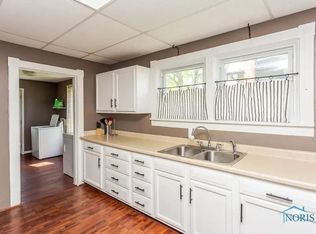 240 S Summit St, Bowling Green, OH 43402