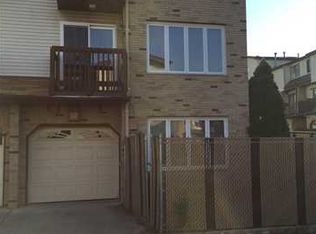 27 Eric Ln, Staten Island, NY 10308