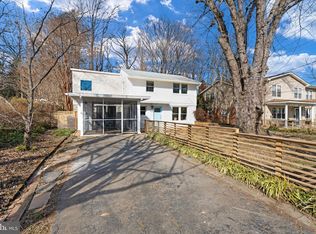 7022 Jefferson Ave, Falls Church, VA 22042