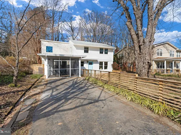 7022 Jefferson Ave, Falls Church, VA 22042