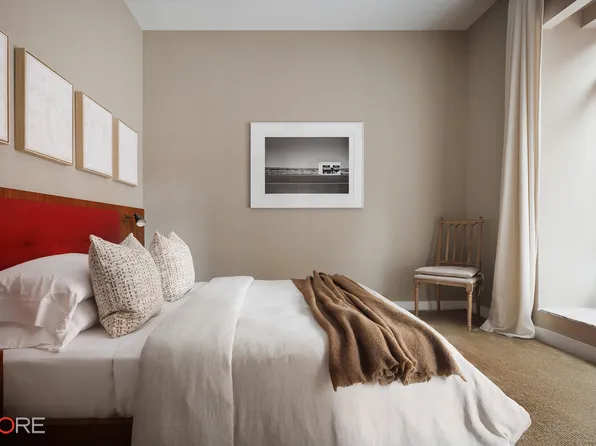 555 West 22nd Street image 11 of 14