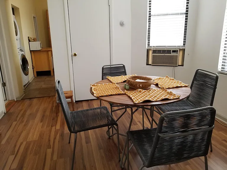 1413 W Flournoy St #2 — Photo 8