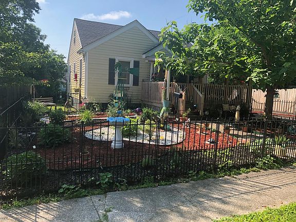 3rd image of 906 Darley Dr