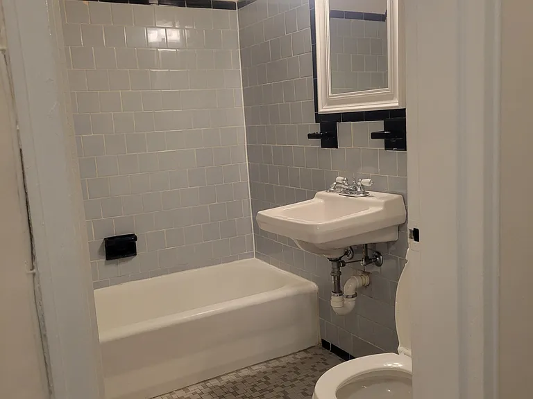 Monroe St NW — Photo 8