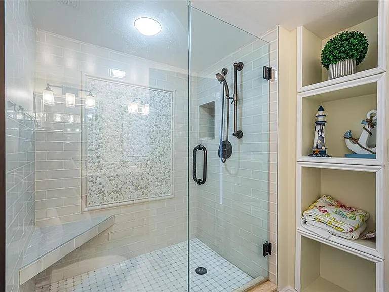 6081 Bahia Del Mar Cir #456 — Photo 15