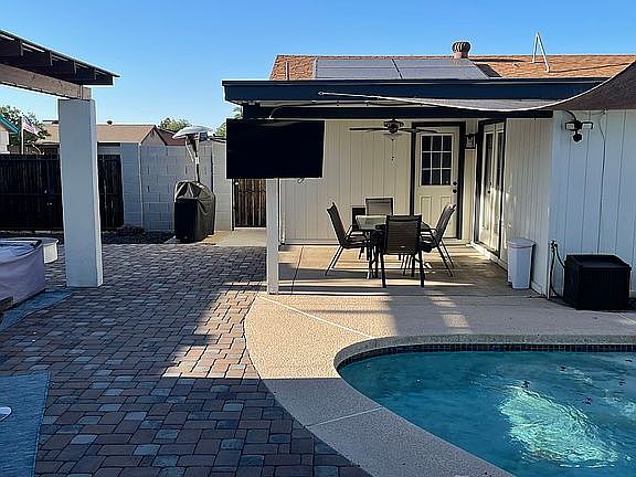 2nd image of 4049 E Winchcomb Dr