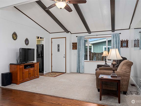 5th image of 706 Dennis Street SE #20