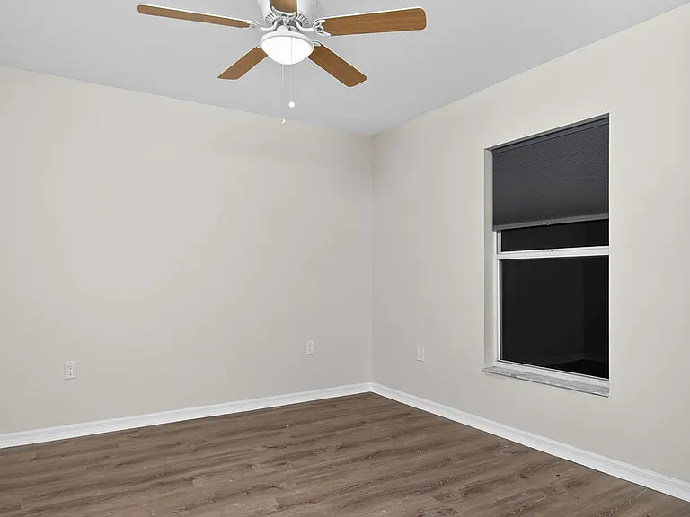 Bedroom2 1/3